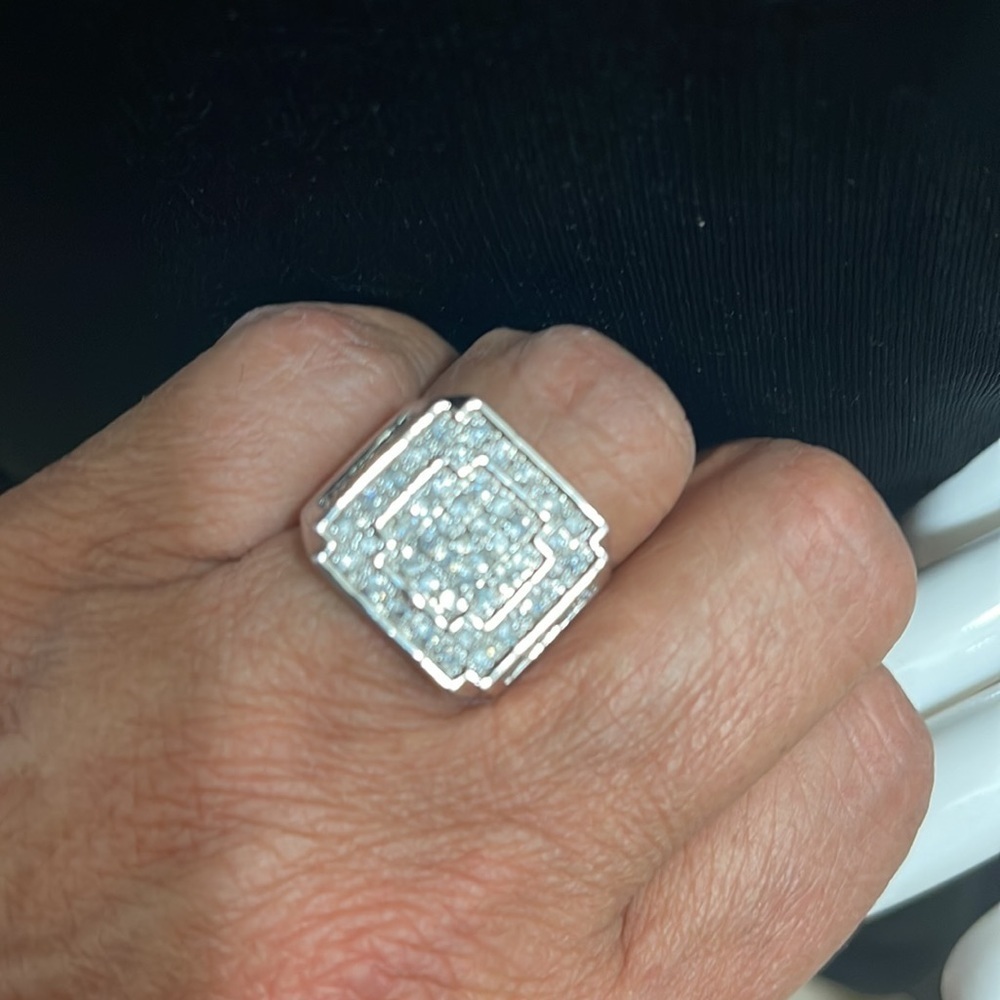 Men's silver color fashon ring with crystal ring beautiful shiny